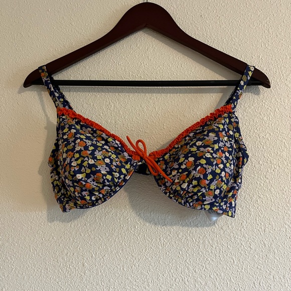 Boden Swim Boden 34d Blue Floral Swim Bikini Top Poshmark